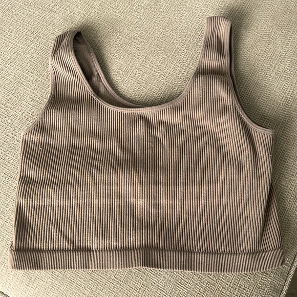 Haut Forever 21 Taupe - Taille S - Occasion Très Bon État - Style Knit Top Décontracté